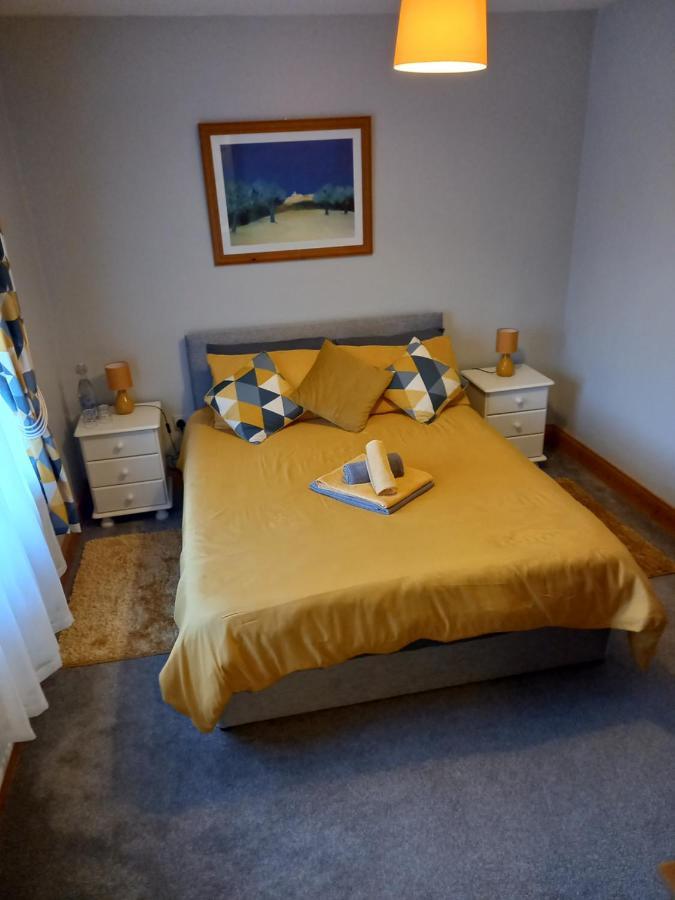 A New U Country Cottage Clynacartan Экстерьер фото