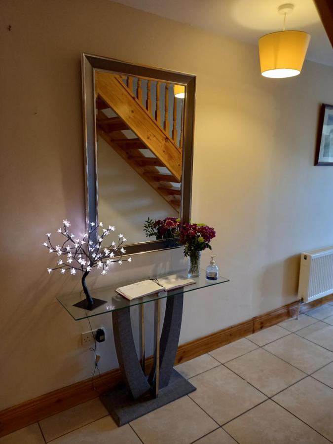A New U Country Cottage Clynacartan Экстерьер фото