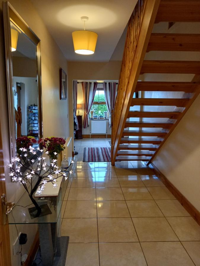 A New U Country Cottage Clynacartan Экстерьер фото
