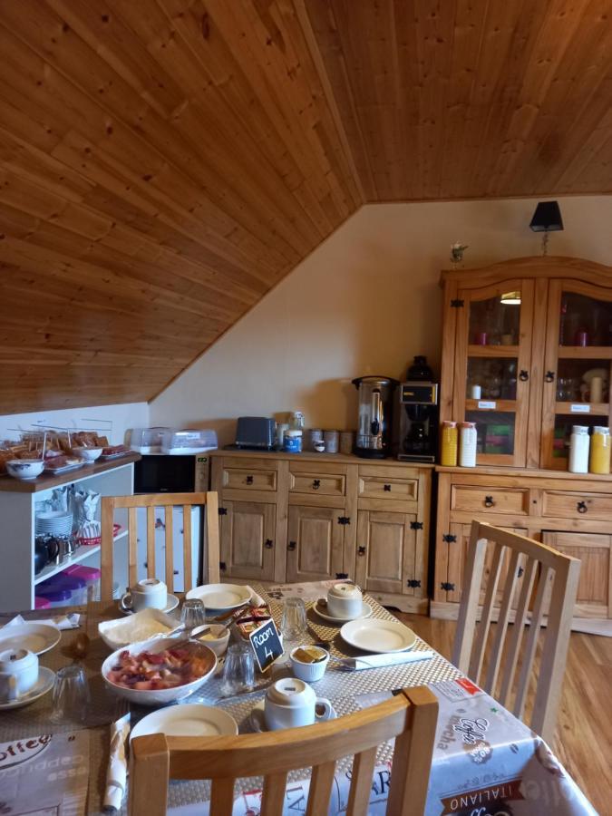 A New U Country Cottage Clynacartan Экстерьер фото