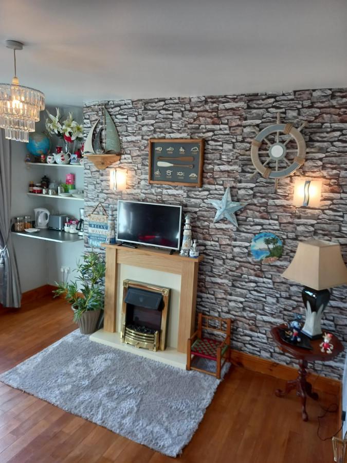 A New U Country Cottage Clynacartan Экстерьер фото