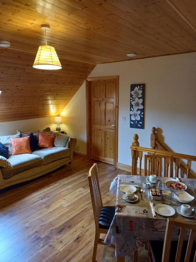 A New U Country Cottage Clynacartan Экстерьер фото